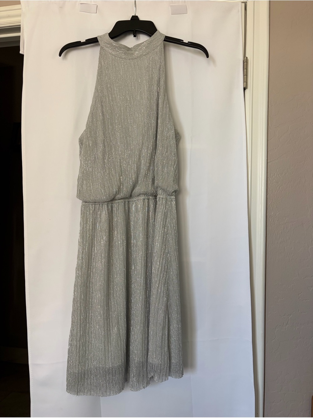 White‎ House Back Market silver halter neck dress